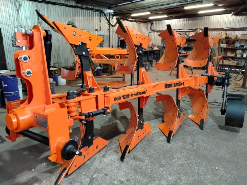 Плуг навесной оборотный 3/35+1 купить в Туле – «БДН-АгроКубань»