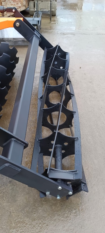 Борона дисковая навесная БДН 2,4х2Н с амортизаторами катка, 14 рабочих органов купить в Туле – «БДН-АгроКубань», 7