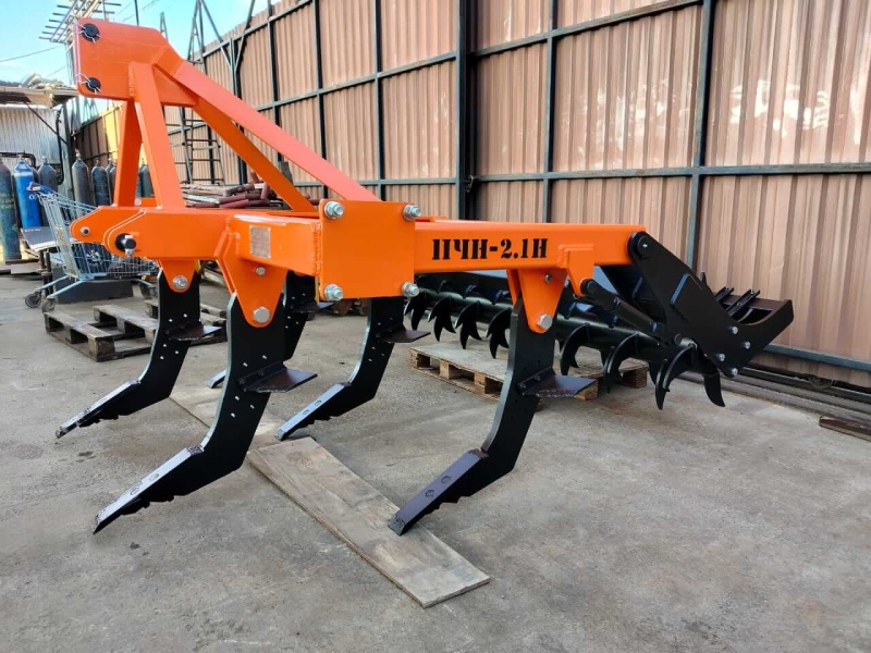 Плуг чизельный навесной ПЧН-2,1Н с зубчатым катком купить в Туле – «БДН-АгроКубань»