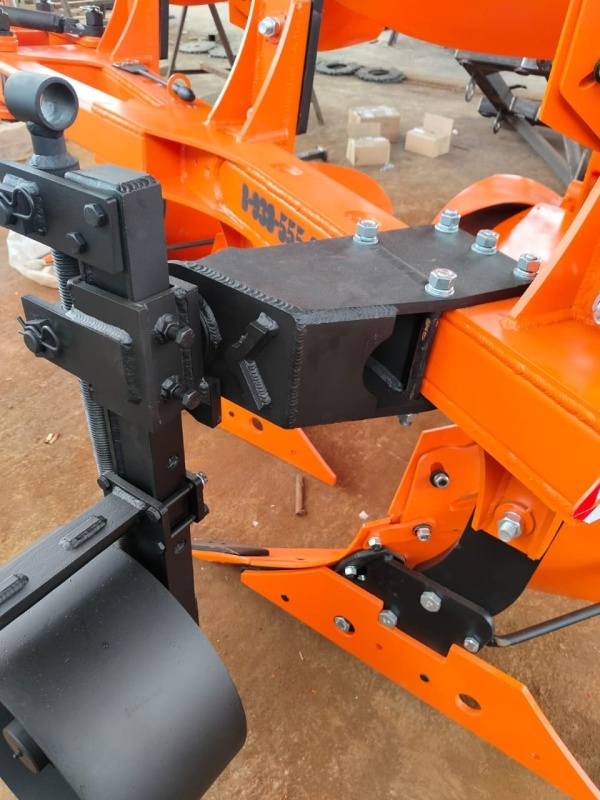 Плуг навесной оборотный 3/35 купить в Туле – «БДН-АгроКубань», 5