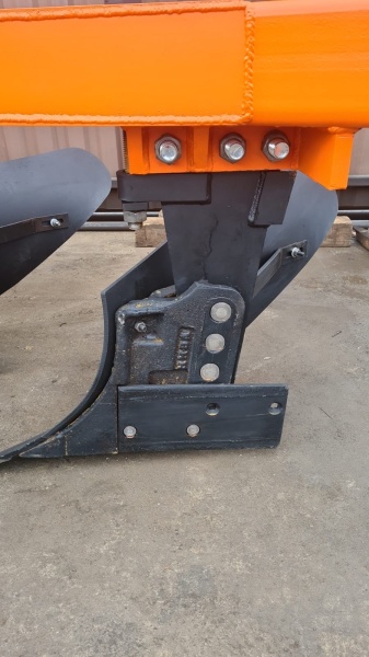 Плуг отвальный ПЛН 3-35 (3 корпуса) купить в Туле – «БДН-АгроКубань», 3