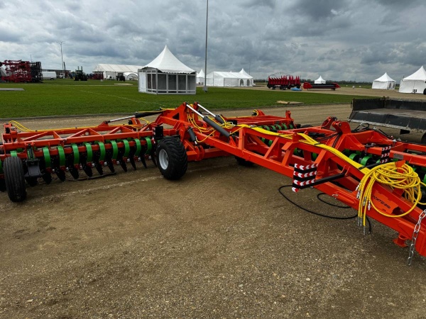 Лущильник мульчировщик дисковый прицепной «АВРОРА» ЛД-8Л (евро-складывание) ЛАФЕТ купить в Туле – «БДН-АгроКубань», 2