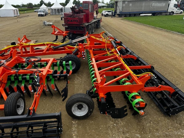 Лущильник мульчировщик дисковый прицепной «АВРОРА» ЛД-8Л (евро-складывание) ЛАФЕТ купить в Туле – «БДН-АгроКубань», 3