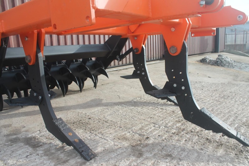 Плуг чизельный ПЧН-1,6 с зубчатым катком купить в Туле – «БДН-АгроКубань», 12